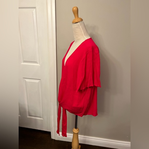 Blue Rain - ladies draped button down Fuchsia front knot top - SZ M - Picture 6 of 6